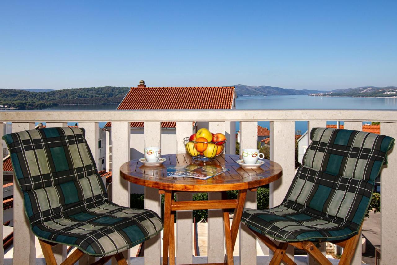 Villa Bianca Трогир Екстериор снимка