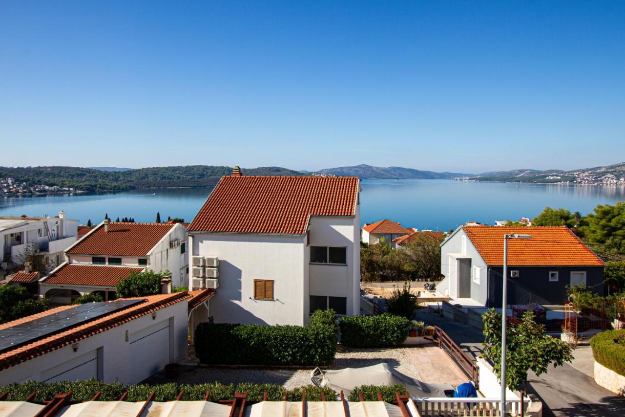 Villa Bianca Трогир Екстериор снимка