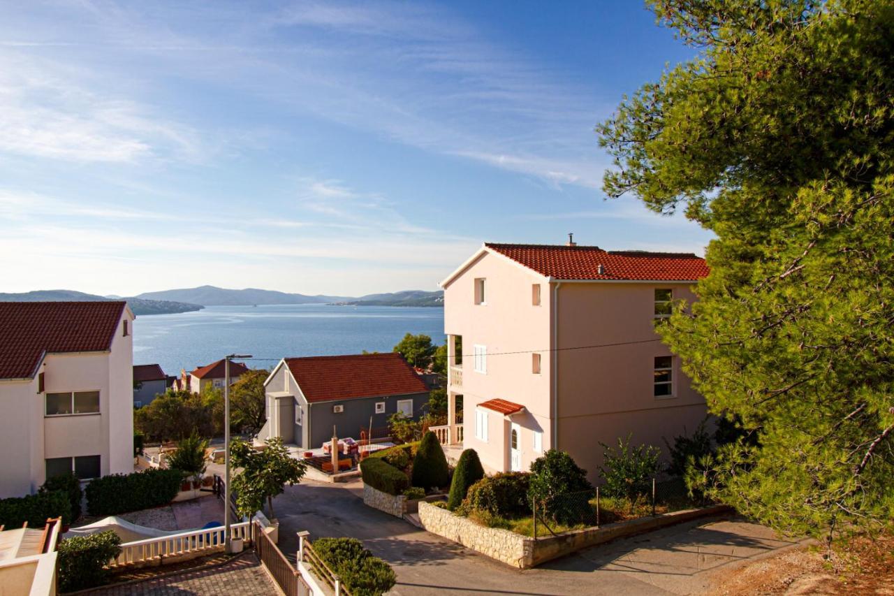 Villa Bianca Трогир Екстериор снимка