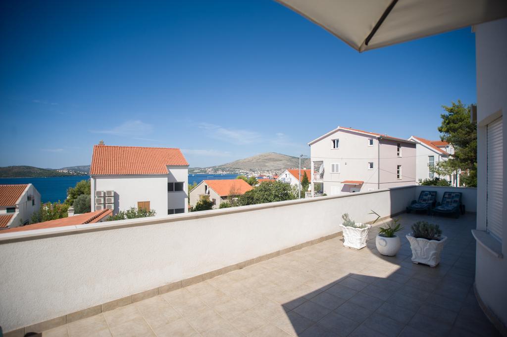 Villa Bianca Трогир Екстериор снимка