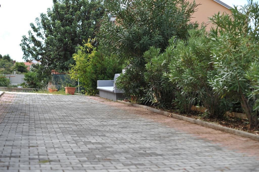 Villa Bianca Трогир Екстериор снимка