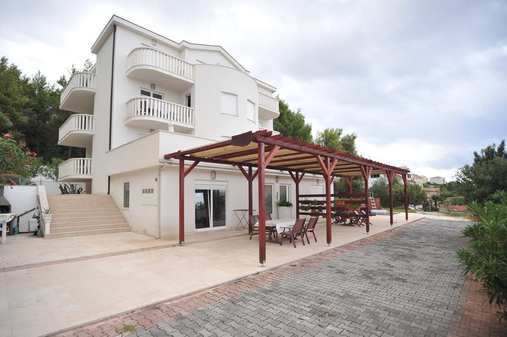 Villa Bianca Трогир Екстериор снимка